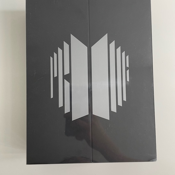 BTS Proof Standard edition with full inclusions - Picture 4 of 4